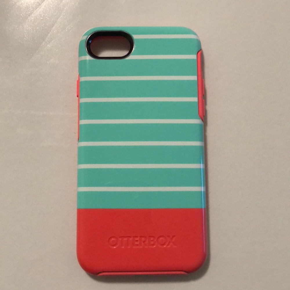 Otterbox phone case, very cute for spring :)